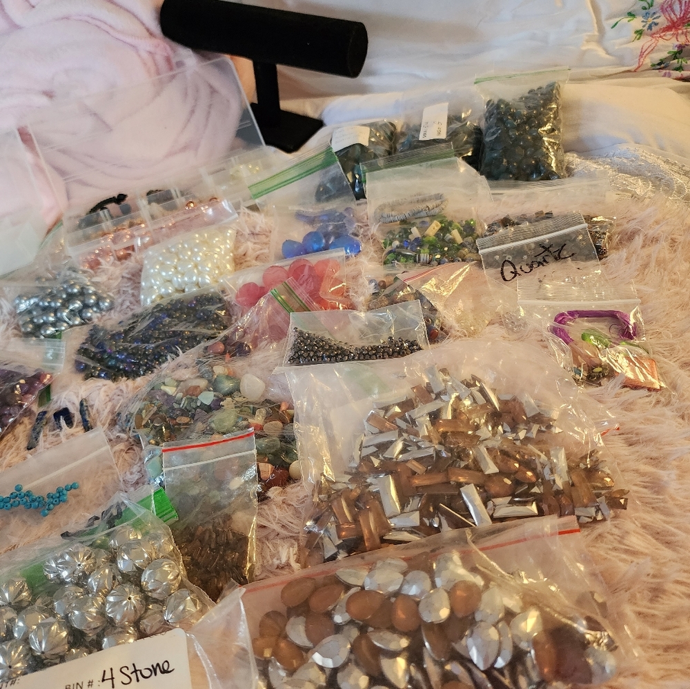 Mixture of Jewelry Making Supplies - Picture 7 of 12